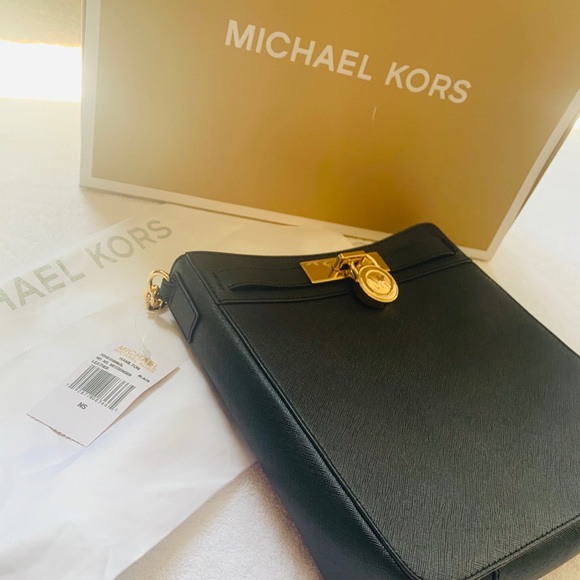 NWT. Price drop! AUTH Michael Kors crossbody - Picture 2 of 8